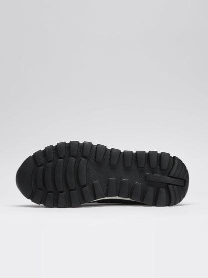 Leisure shoes