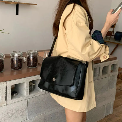 Retro Large Capacity Briefcase with Niche Design